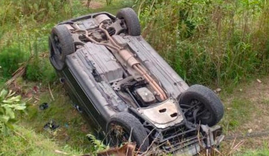 Tak Kuasai Medan, Mobil BMW Jatuh ke Jurang di Ponorogo