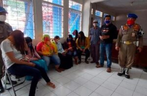 Razia Lokasi Mangkal PSK, Satpol PP Probolinggo Amankan 6 PSK