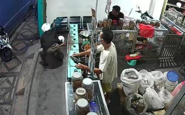 Dirawat Lima Hari, Korban Penusukan di Pasuruan Akhirnya Meninggal Dunia