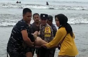 Ganas! Diterjang Ombak Pantai Prigi, Trenggalek Gulung 4 Wisatawan Sekaligus