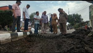 Sidak Jalan Empunala, Komisi II Kecewa Hasil Pekerjaan Pelaksana Proyek