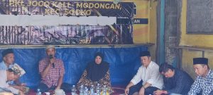 Hidayat Anggota DPRD Jatim Siap Backup PKL Modongan Demi Kemanusiaan