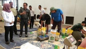 Sidak Stok Beras, Ning Ita Pastikan Stok Beras di Kota Mojokerto Aman Hingga 7 Bulan