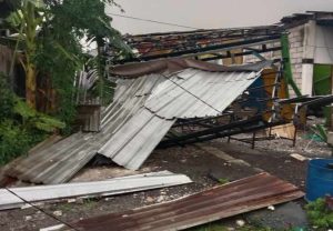 Dua Bangunan di Bojonegoro Ambruk Akibat Diterjang Angin Puting Beliung