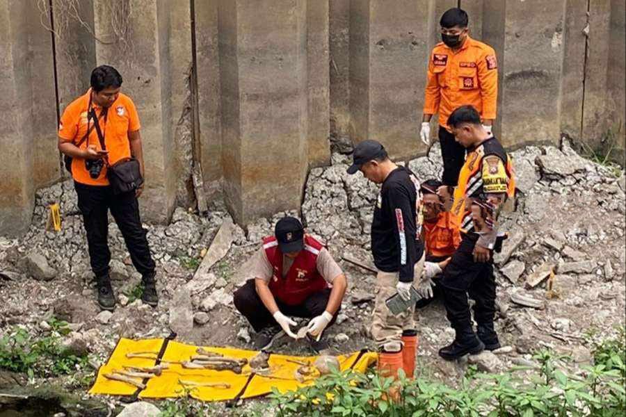 Gempar! Dua Kerangka Manusia Ditemukan di Pompa Air Surabaya