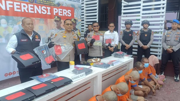 Pencuri dan Penadah Play Station Hasil Curian di Probolinggo Dibekuk Polisi