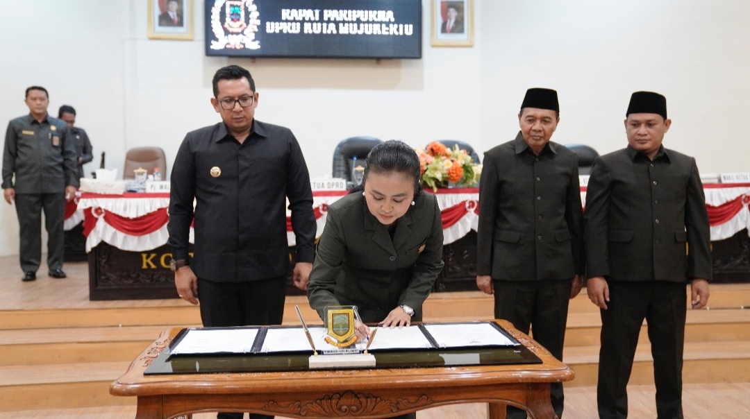 Dewan Gelar Paripurna Lima Raperda Usulan Pemkot Mojokerto dan Tiga Raperda hasil Fasilitasi Gubernur Jatim