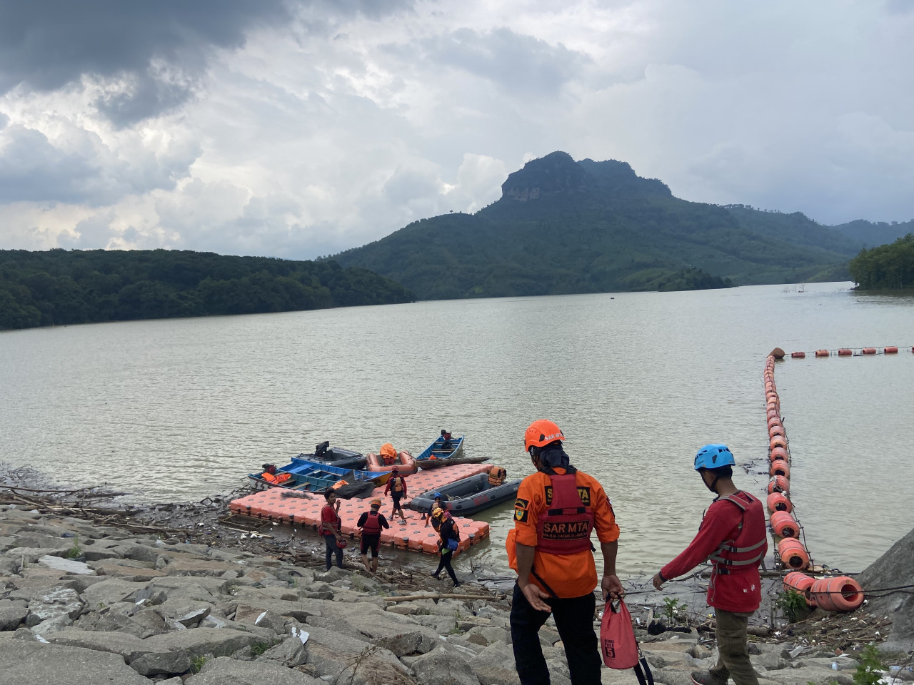 Terpeleset Saat Pasang Jaring Ikan, Nelayan Ponorogo Tenggelam di Waduk Bendo