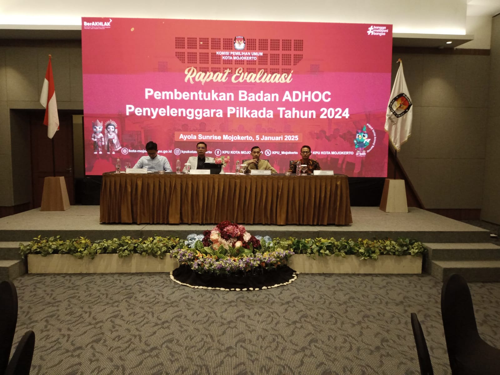 Gelar Evaluasi Pembentukan Badan Adhoc, KPU Kota Mojokerto Berharap Kedepan akan Lebih Baik