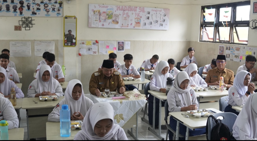 Tahap Pertama 1.291 Siswa di Kota Mojokerto Nikmati MBG