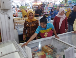 Jelang Idul Fitri, Wali Kota Mojokerto Sidak Mamin di Swalayan 