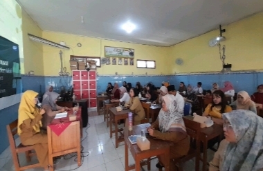 Inovasi Pena Mirena Manfaatkan Tanaman Sereh Disekitar Sekolah