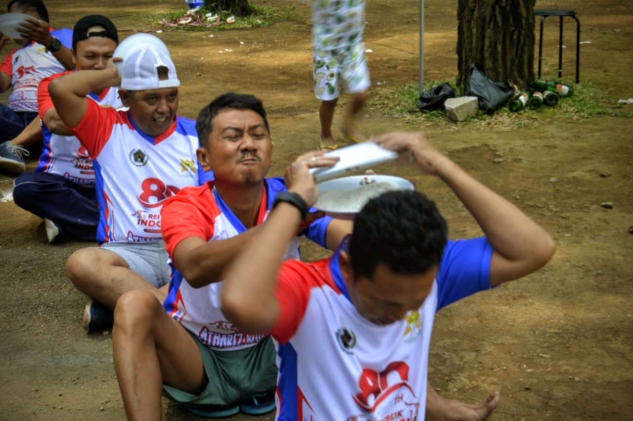 Meriahkan HUT RI ke-80, HIPMI dan PWI Mojokerto Raya Gelar Aneka Perlombaan di Trawas