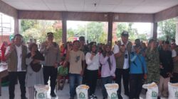 BULOG Pastikan Bantuan Pangan Tuntas 100 Persen di Mojokerto, Ribuan Warga Terima Beras dan Minyak