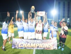 Dibuka Gus Bupati Mojokerto, PWI Mojokerto Angkat Trofi Juara Fourfeo